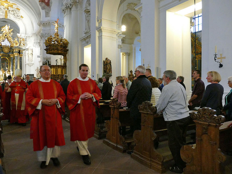 Abschlussvesper der Bischofskonferenz mit Austeilung des Bonifatiussegens (Foto: Karl-Franz Thiede)